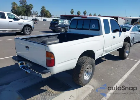 1997 Toyota Tacoma z USA, uszkodzony, nr VIN 4TAWM72N0VZ272076